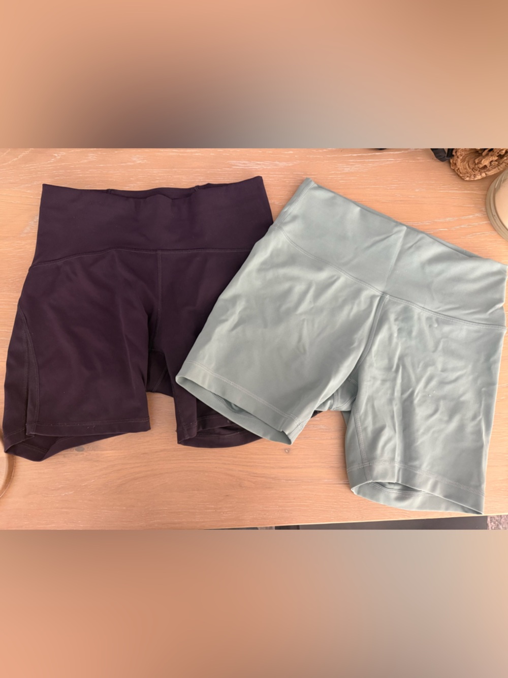 lululemon athletica High-Rise Workout Shorts in Plum and Sage / 8 inch